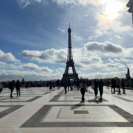 Апартаменты Studio Trocadero *